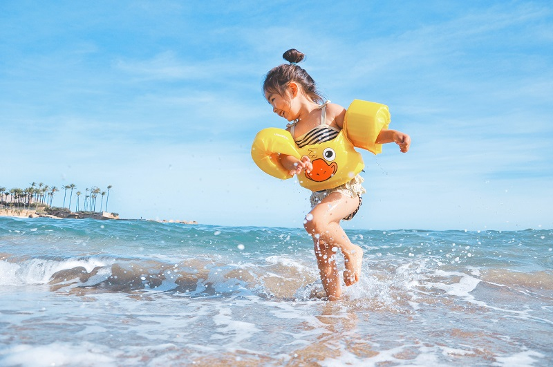 Guide to choosing the best baby swimsuit